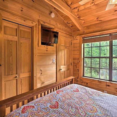 Quaint Log Cabin With Views Near West Jefferson Warrensville Εξωτερικό φωτογραφία