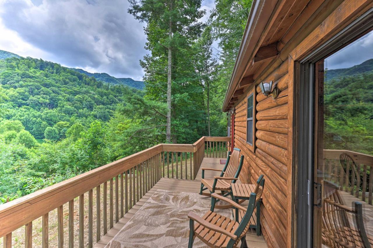 Quaint Log Cabin With Views Near West Jefferson Warrensville Εξωτερικό φωτογραφία