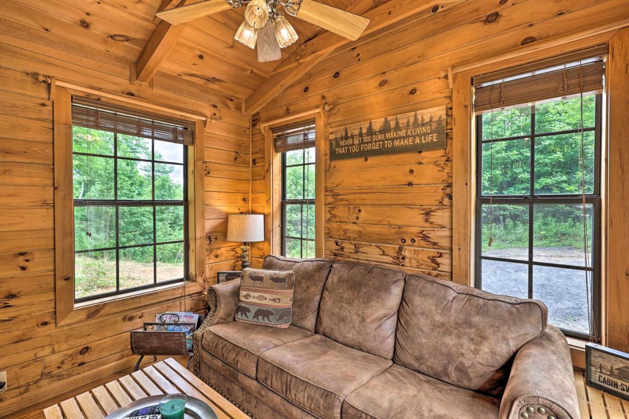 Quaint Log Cabin With Views Near West Jefferson Warrensville Εξωτερικό φωτογραφία