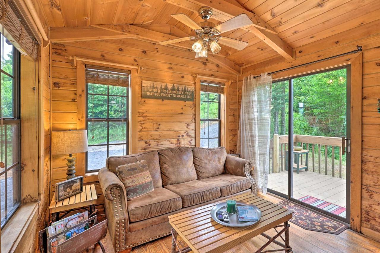Quaint Log Cabin With Views Near West Jefferson Warrensville Εξωτερικό φωτογραφία