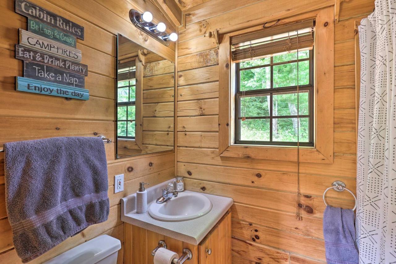 Quaint Log Cabin With Views Near West Jefferson Warrensville Εξωτερικό φωτογραφία