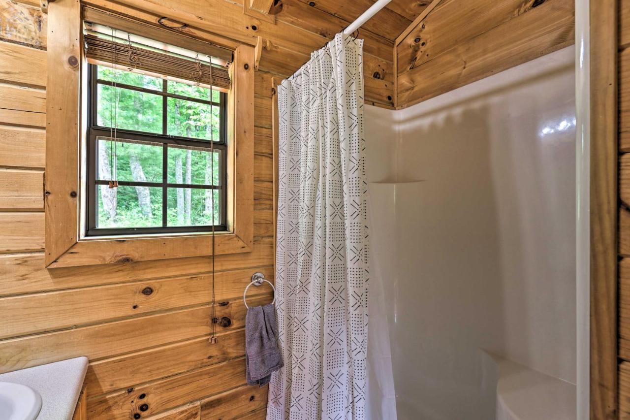 Quaint Log Cabin With Views Near West Jefferson Warrensville Εξωτερικό φωτογραφία