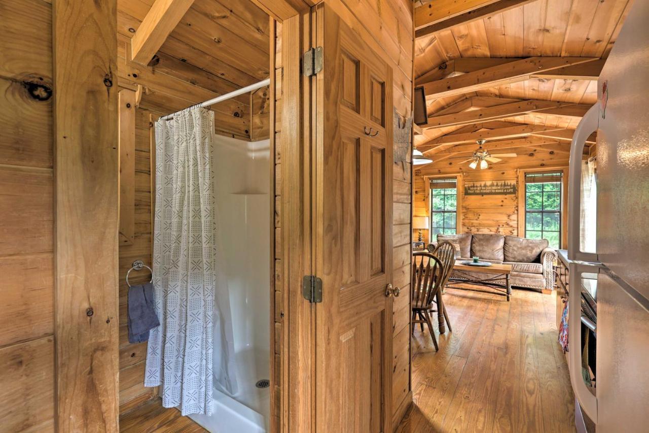 Quaint Log Cabin With Views Near West Jefferson Warrensville Εξωτερικό φωτογραφία